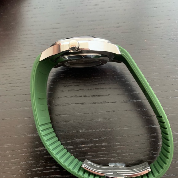 Custom Aquanaut Watch Green Strap - Picture 4 of 5
